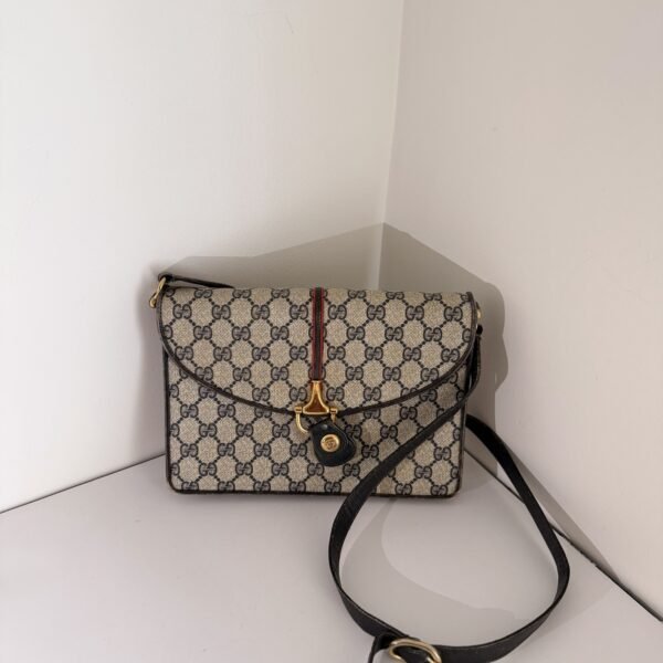 Gucci Vintage GG Supreme Envelope Crossbody Bag