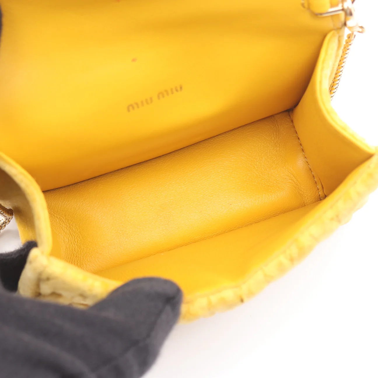 Miu Miu Yellow Velutto Matelassé Chain Micro Bag - Image 3