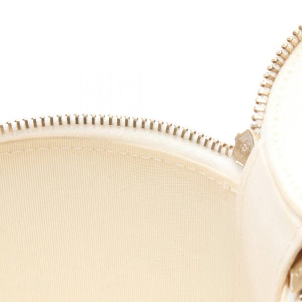Chanel White Matelasse Coco  Small Chain Vanity