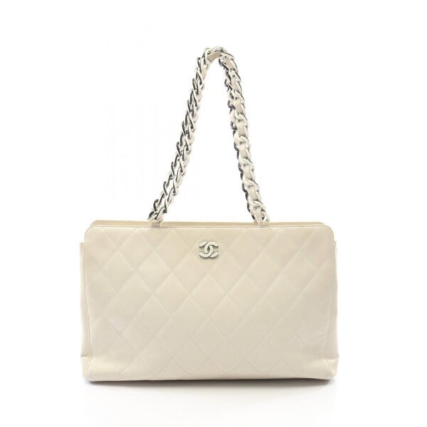 Chanel White Matelassé Chain Shoulder Bag