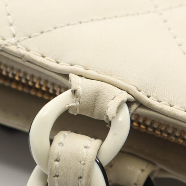 Chanel White Matelassé Chain Shoulder Bag