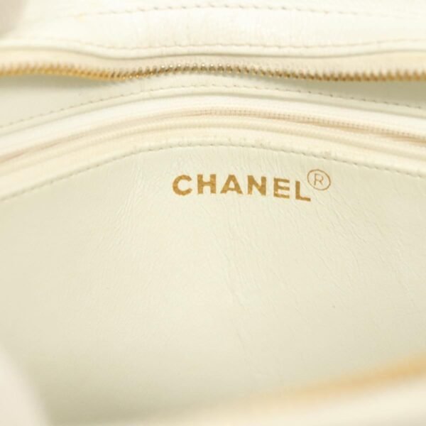 Chanel White Quilted Caviar Chain Shoulder Bag