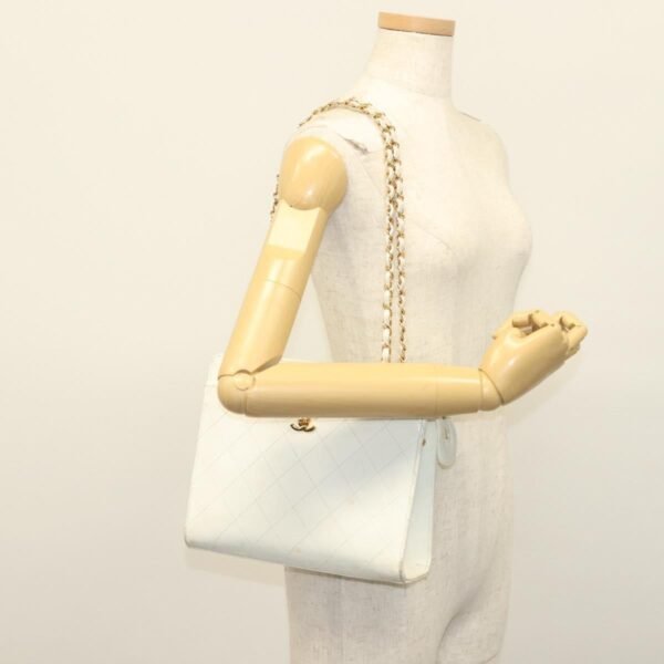 Chanel White Quilted Caviar Chain Shoulder Bag