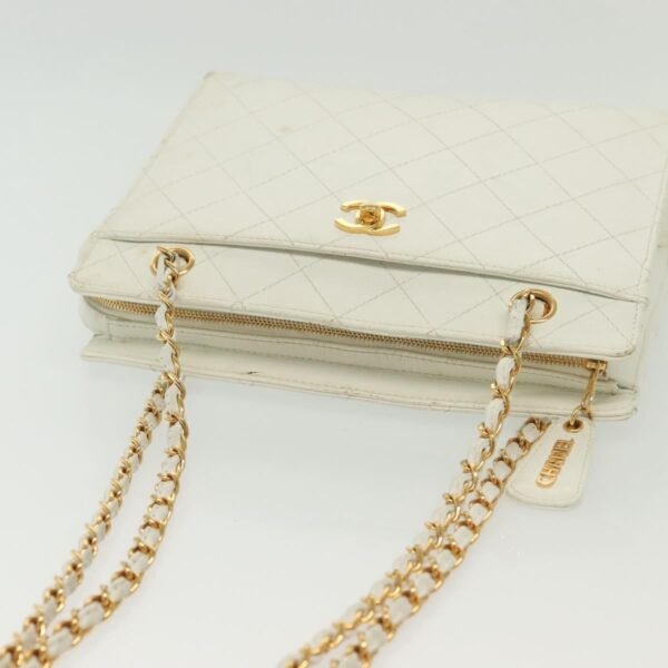 Chanel White Quilted Caviar Chain Shoulder Bag